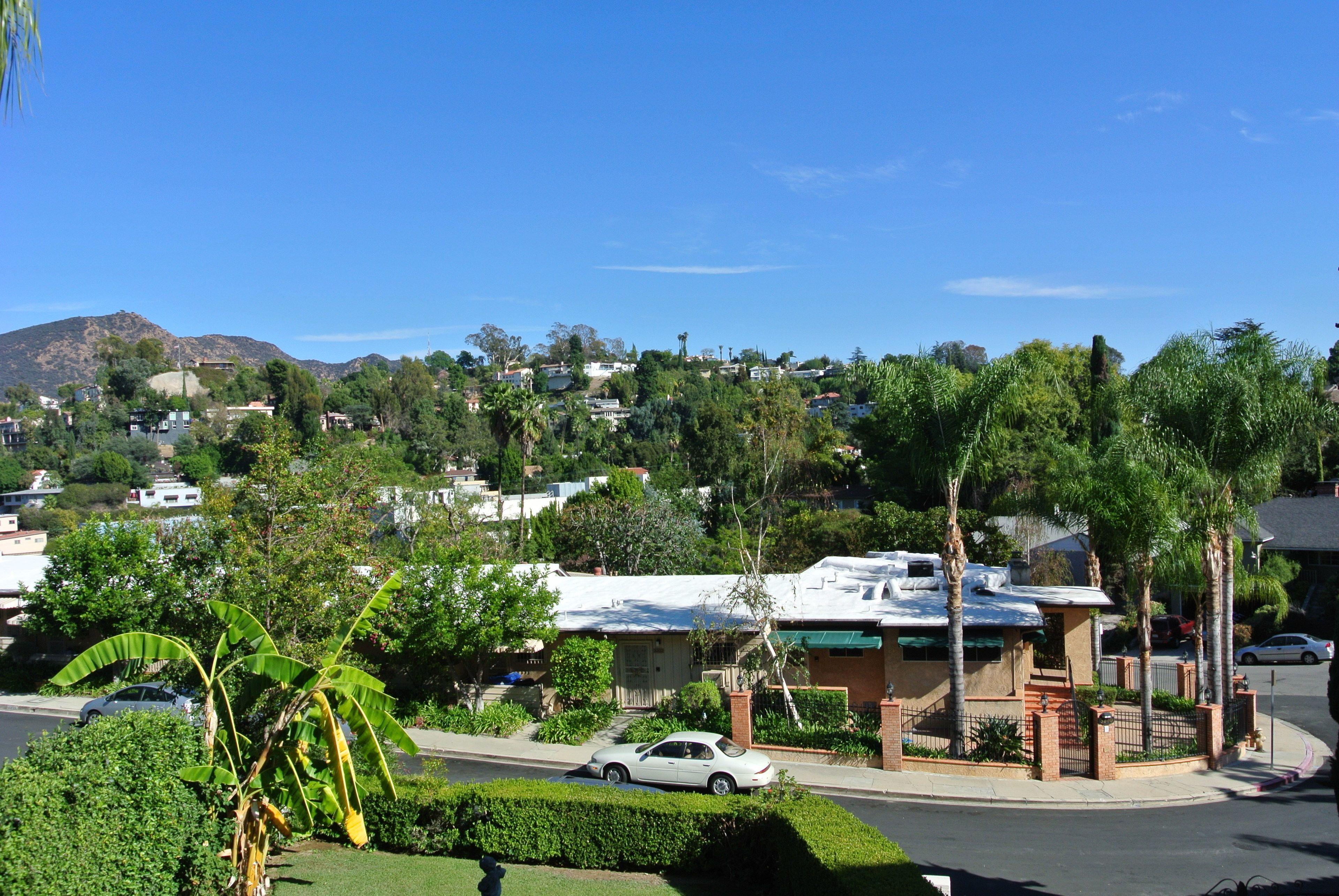 Bed And Breakfast In Hollywood Hills — Photos 1